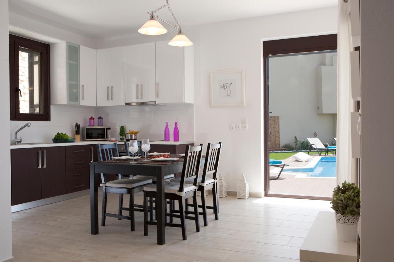 Evgiros Heavenly Heights Villas By Kb Hospitality מראה חיצוני תמונה